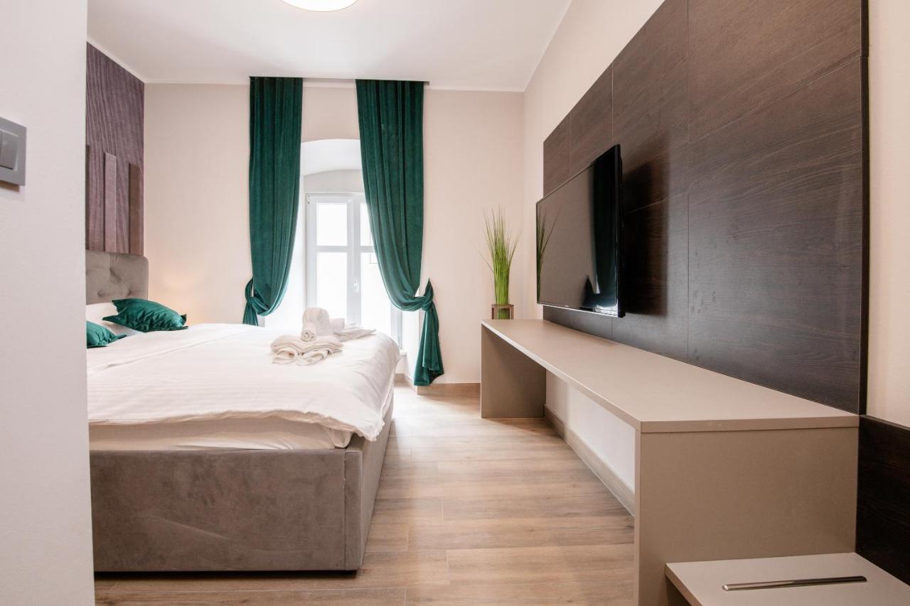 Deluxe apartments&rooms Revis Rijeka Buitenkant foto